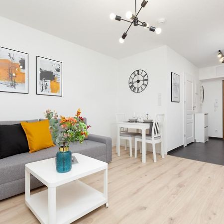 Elegancki Apartment Z Parkingiem By Noclegi Renters Варшава Экстерьер фото
